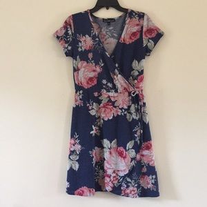 Last chance 🌟 Floral sweater dress